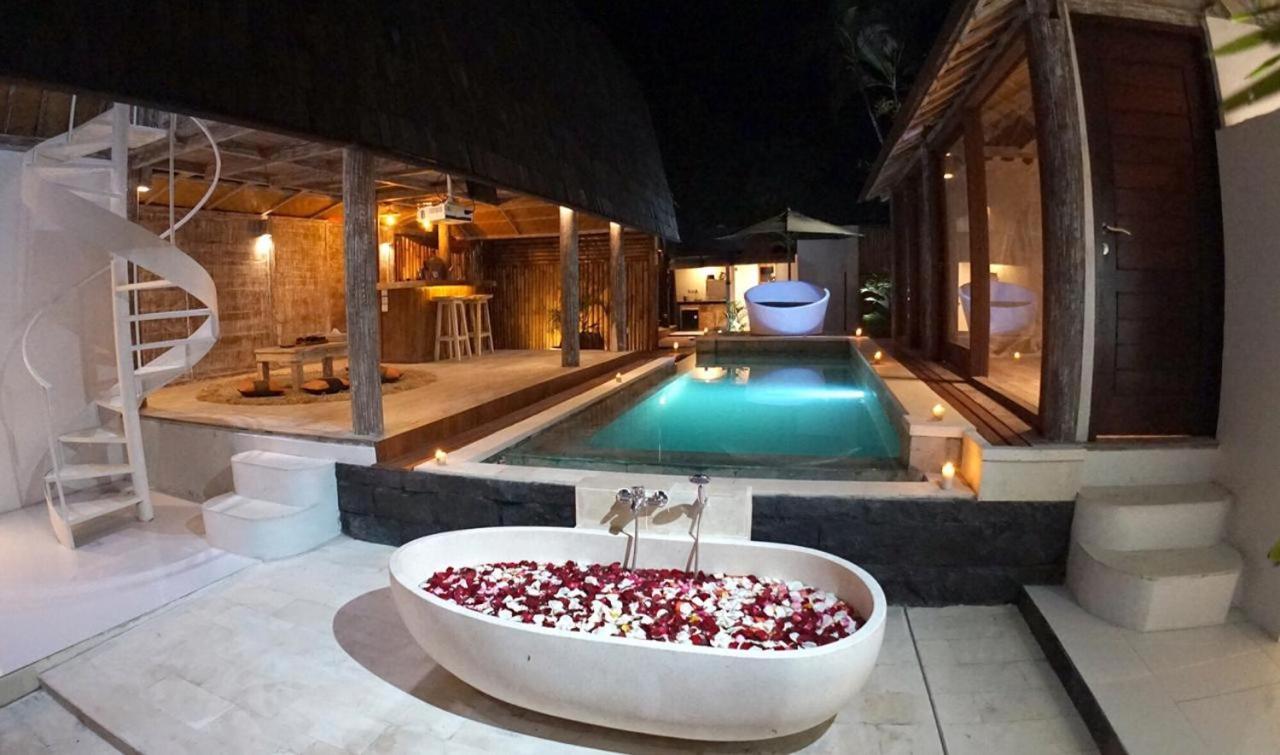 Promo! Private Vacation Rentals Villa, 2 Pools,4 Bedrooms,4 Bathrooms, Bali Seminyak 外观 照片