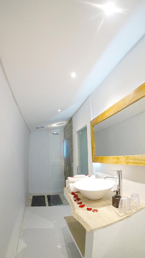 Promo! Private Vacation Rentals Villa, 2 Pools,4 Bedrooms,4 Bathrooms, Bali Seminyak 外观 照片